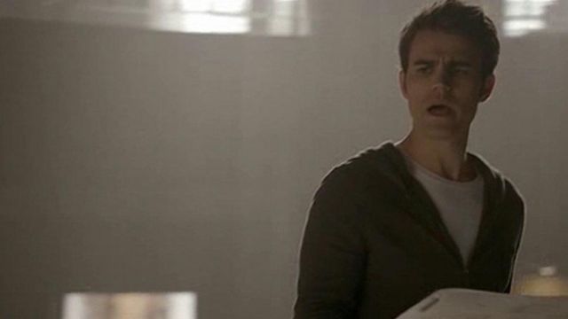 La sudadera con capucha AllSaints de Stefan Salvatore (Paul Wesley) en The Vampire Diaries