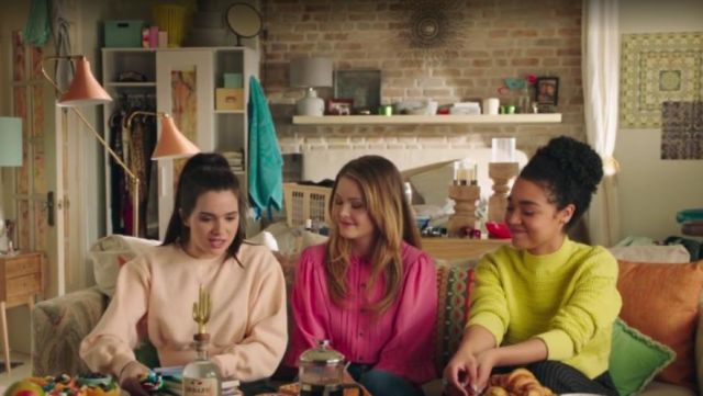 The pink blouse with the puffy sleeves from Sutton (Meghan Fahy) in The Bold Type S02E03
