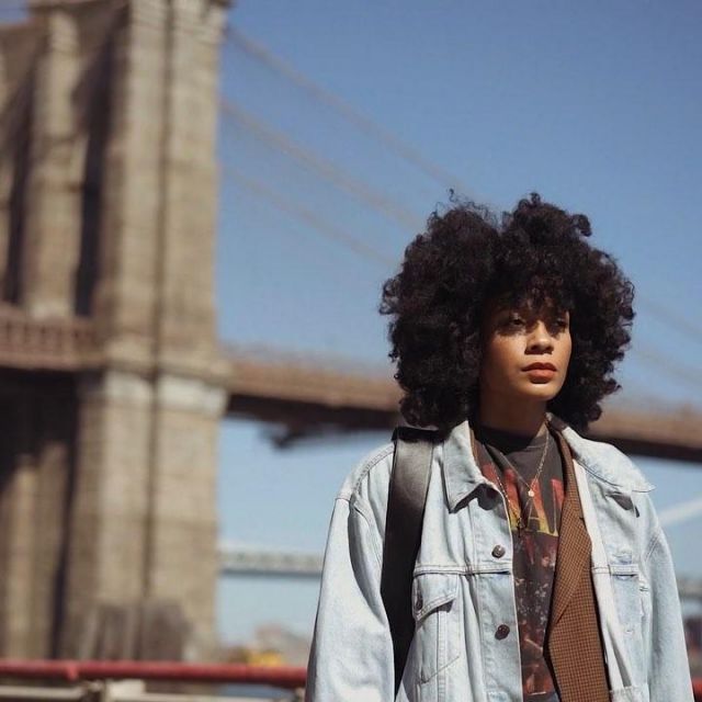 La veste en jean portée, par TheNotoriousKia sur son instagram