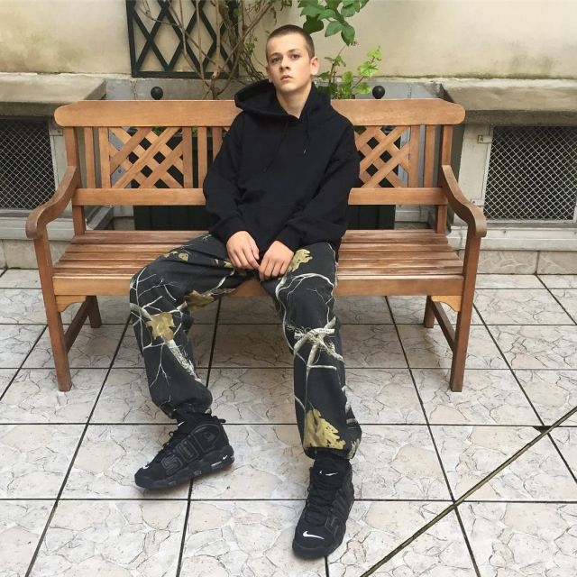 The Sneakers Untempo X Supreme Raphael Dagain On His Account Instagram Spotern