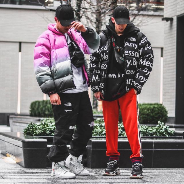 The down jacket Supreme X TNF black door the influencer Max on his ...
