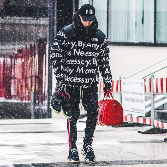 Gloves mechanix wears the influencer Max "munich_style" on his Instagram