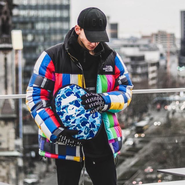 Le hoodie Supreme x The North Face steep tech que porte l'influenceur Max "munich_style" sur son Instagram