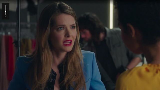 Chaqueta blazer azul Fear usada por Sutton (Meghan Fahy) en The Bold Type (S02E03)