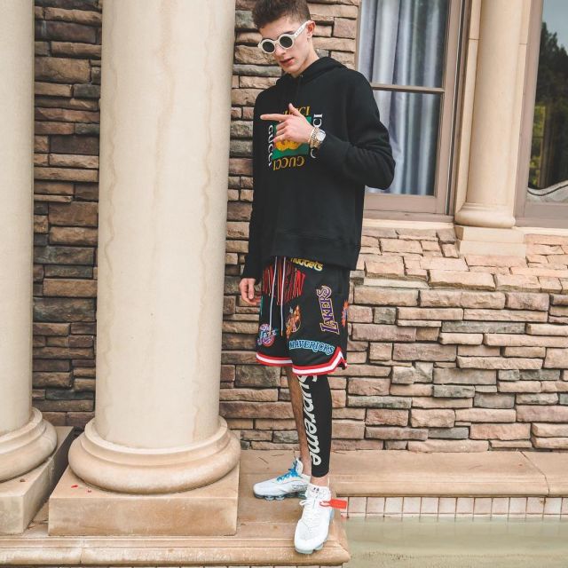 The Vapormax OW white that is on the influencer Blake Linder on his Instagram