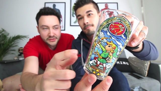 The glass collector the legend of Zelda in the youtube video we offer gifts geeks of Adri Geek