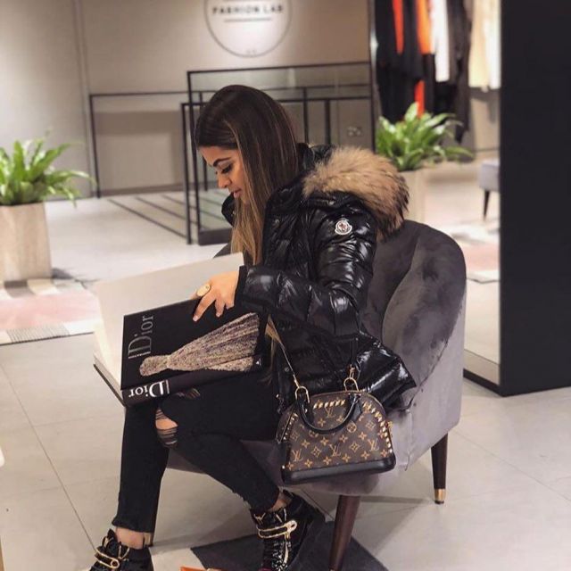 the bag louis vuitton handbags seen on the account Instagram of Wiss K7 | Spotern