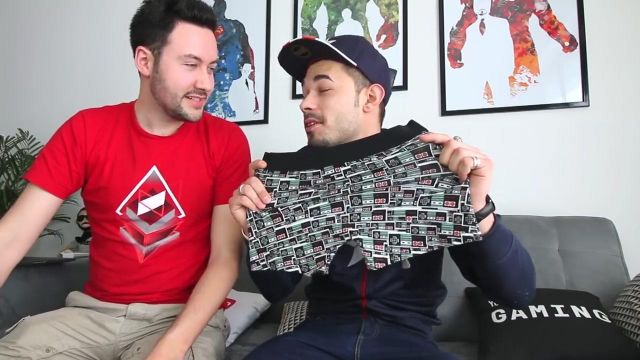 The boxer shorts super nintendo in the youtube video we offer gifts geeks of Adri Geek