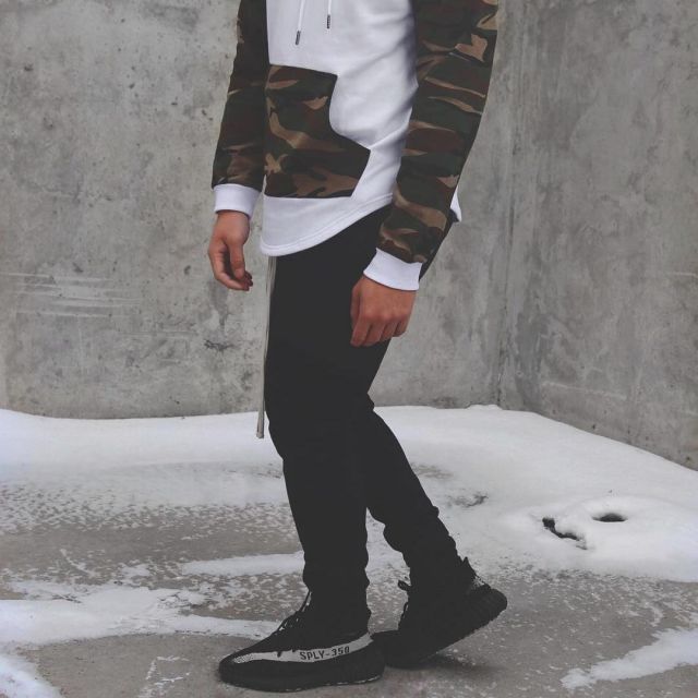 yeezy oreo outfit
