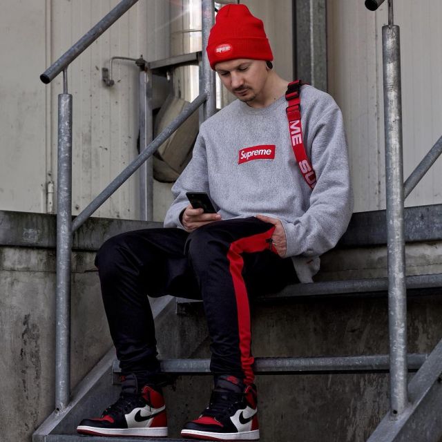 The Jordan 1 Bred that is on the influencer Tommeeblack on his Instagram