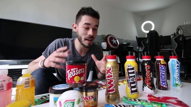 The drink Snickers in the video the best sweets drink at the mars snickers m&ms Adri Geek