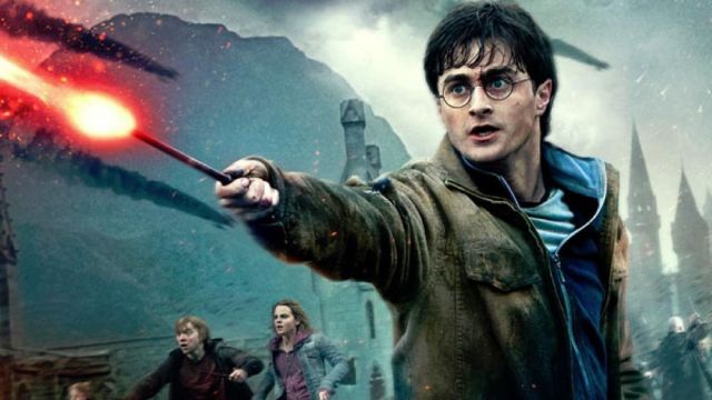 The magic wand of Harry Potter (Daniel Radcliffe) in Harry Potter