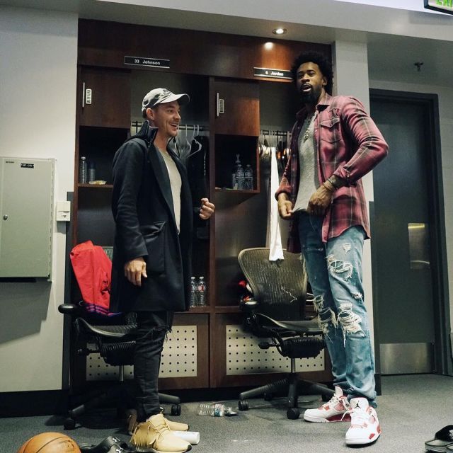 Telemacos metrisk øve sig The pair of Air Jordan 4 Retro "alternate " 89" worn by Deandre Jordan on  his post Instagram | Spotern