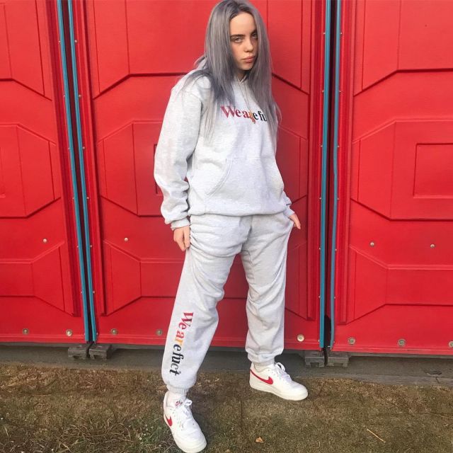 sneakers Air Force 1 '07 Qs "swoosh" Pack-white views on the account Instagram of billie eilish