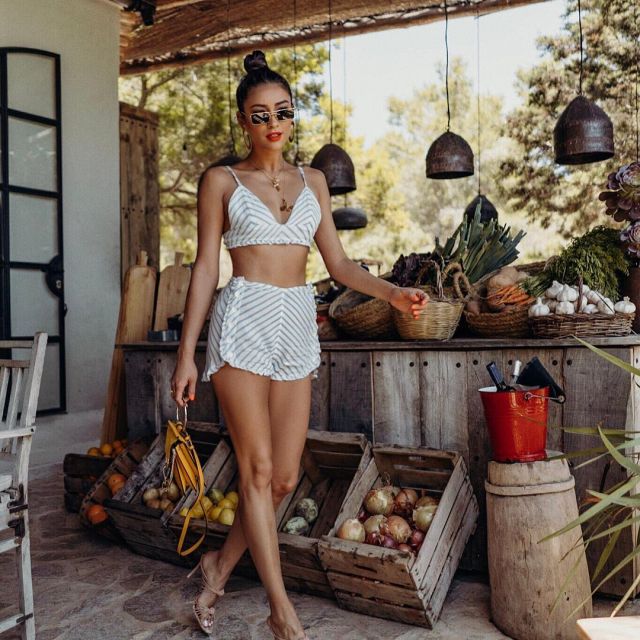 Creoles gold-Shay Mitchell on her account Instagram