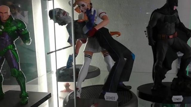 figurine Lex Luthor vu dans Des BOUTIQUES GEEK à AIX EN PROVENCE ? #VLOG de La chaîne du geek