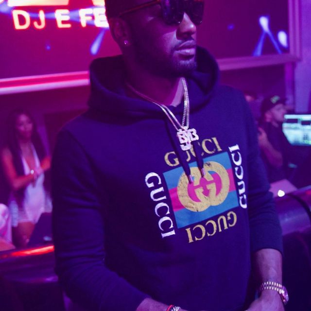 the sweat gucci black seen on the account Instagram of John Wall