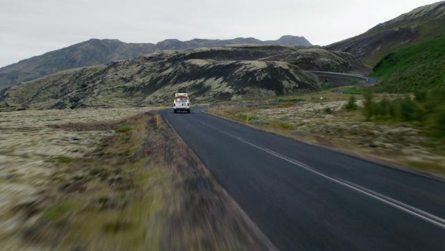 Une route Islandaise empruntée par Railey Blue (Tuppence Middleton) dans Sense8 S01E10