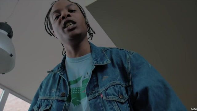 The t-shirt "Lurkoste" by The Lurkers worn by Retro X in her video clip The money