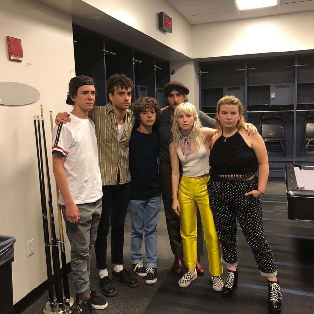 The crop-top white, Hayley Williams on the account Instagram work_in_progress_band