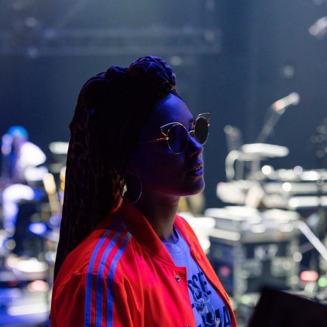 Round sunglasses "Believer" Dita Eyewear Alicia Keys on his account Instagram