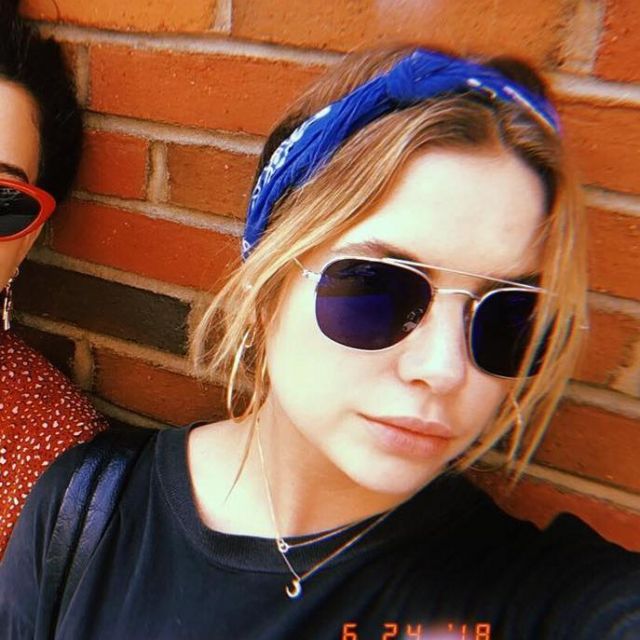 Sunglasses PRIVATE REVAUX "The Marquise" of Ashley Benson on his account Instagram