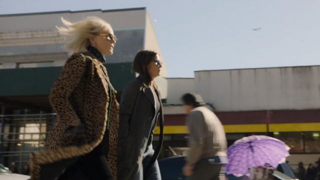 Le manteau style léopard de Cate Blanchett (Lou Miller) dans Ocean's 8