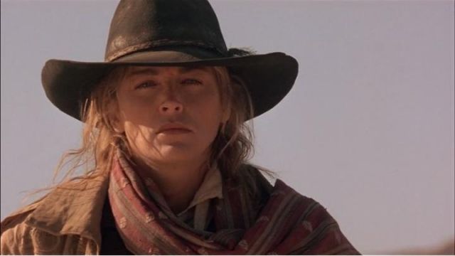 Sombrero de vaquero de cuero de Ellen (Sharon Stone) en Dead or Alive
