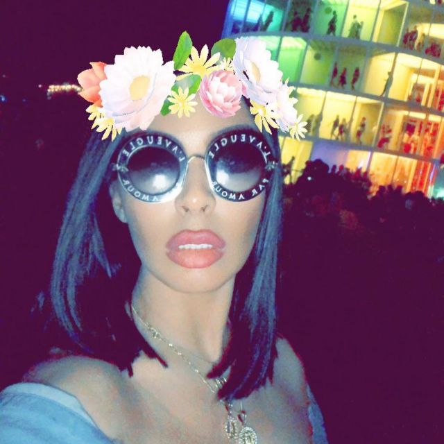 The round Sunglasses The blind by love on the snap of Jazmin The Great on Instagram
