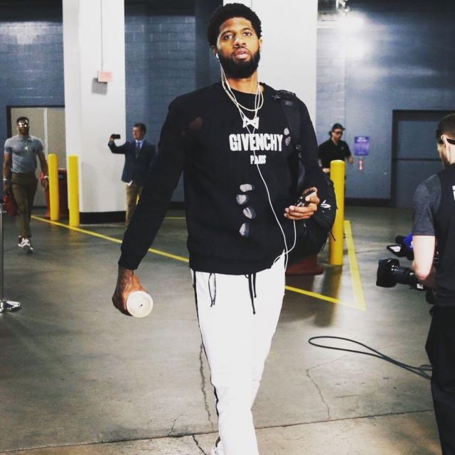 givenchy oversized sweatshirt