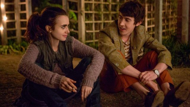 The sweater worn by Ellen (Lily Collins) in To The Bone
