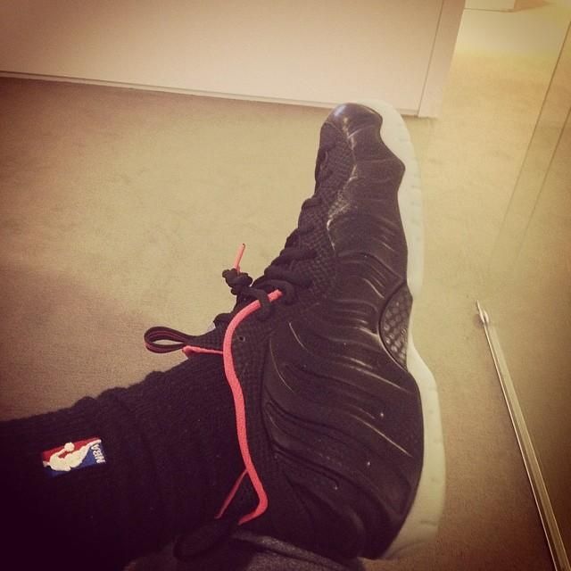 The pair Nike Air Foamposite Pro Prm "yeezy" worn by Anthony Davis on his account Instagram