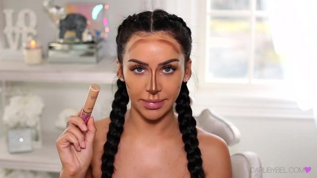 Contour concealer Tarte de Carli Bybel seen on his youtube "How I contour and highlight"