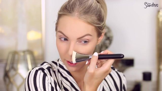 brush contouring of the brand dior 