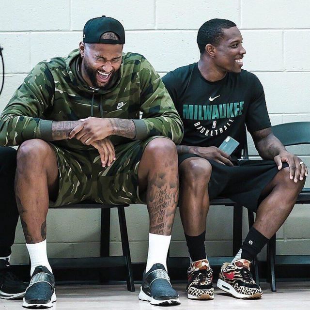 The sneakers pattern leopard Nike Air Max 1 Dlx "atmos" of Eric Bledsoe on the account Instagram of Slamkicks
