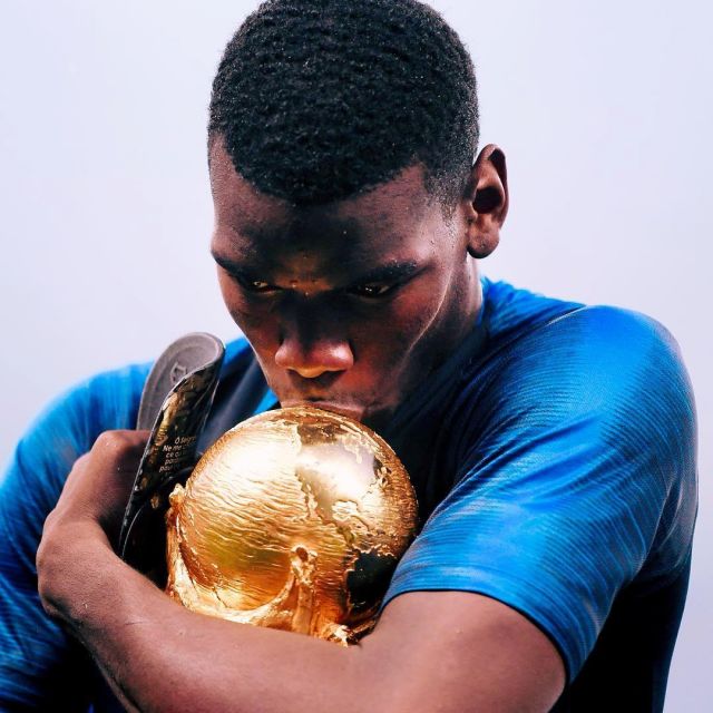 The Trophy Of The World Cup 2018 Embraced By Paul Pogba On His
