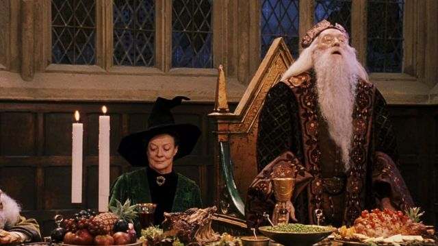La réplique de la coupe de Albus Dumbledore (Richard Harris) dans Harry Potter à l'école des sorciers
