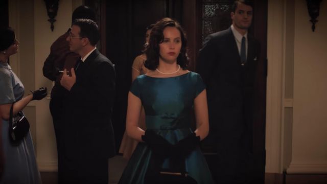 Pearl necklace worn by Ruth Bader Ginsburg (Felicity Jones) as seen in On The Basis of Sex