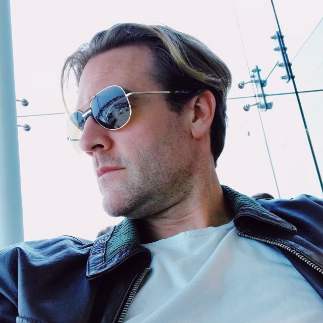 Sunglasses Moscot Bulvan worn by James Van Der Beek on his account Instagram