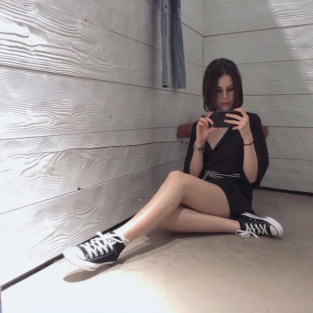 Black shoes Converse All Star Ox worn by Marina Kaye on his account ...