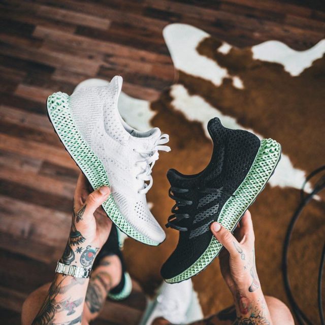 Sneakers white adidas FutureCraft 4D White Ash Green that is on the influencer Willy Iffland on his instagram
