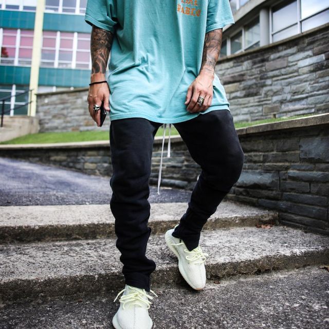 outfit with yeezy butter