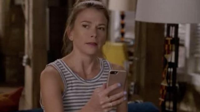 Liza Miller (Sutton Foster) stripe tee in Younger S05E02