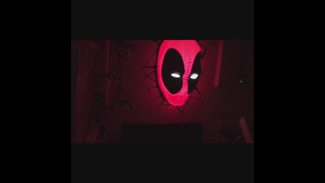 Lámpara de pared de Deadpool en el video marvel de youtube 3d deco light