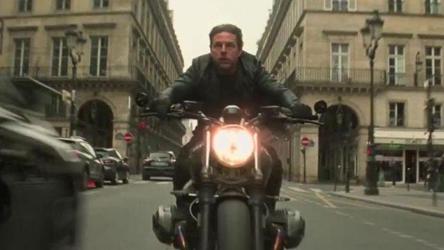 The rue des Pyramides where Ethan Hunt (Tom Cruise) ride her bike  Mission : Impossible - Fallout