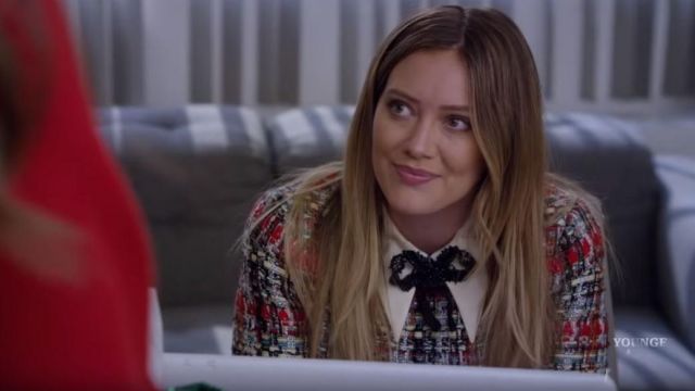 The dress tweed plaid Kelsey Peters (Hilary Duff) in Younger S05E07