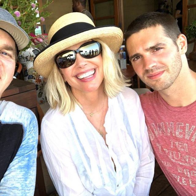 The hat straw on the account Instagram of Steven R. Mcqueen