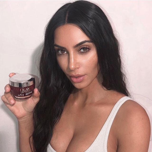 Cream Olay submitted by Kim Kardashian West on his account Instagram | Spotern