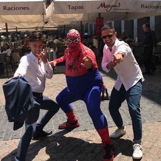 The blue costume on the account Instagram of Cameron Dallas