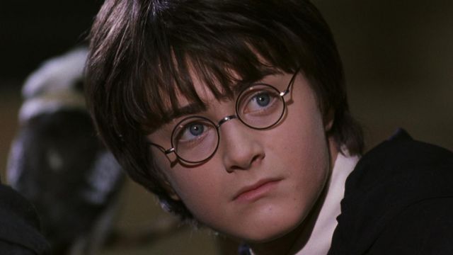 Eyeglasses round Harry Potter (Daniel Radcliffe) in Harry Potter and the Chamber of Secrets